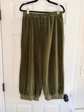 Suzi Kondi Olive Green Velvet Pull-On Joggers